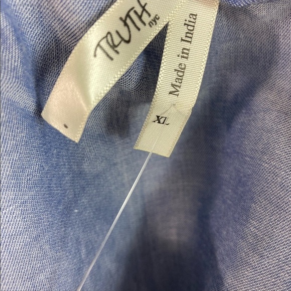 TRUTH NYC X-large denim color, off shoulder top ,open back Tie’s at wrist - Picture 4 of 9